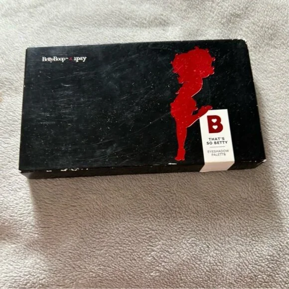 BETTY BOOP™ X IPSY That's So Betty Eyeshadow Palette- NIB - Picture 5 of 5